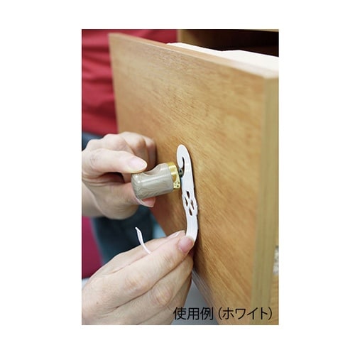 簡単に取り付けできて便利! 取手つまみに