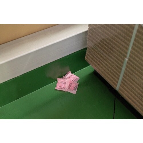 EA941B−82 200g ネズミ用毒餌