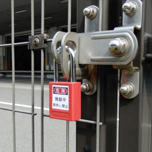 EA983TB−33 38mm 南京錠(ロックアウ