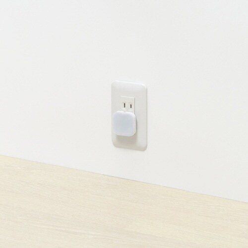 コンパクトな明暗センサーライト2P