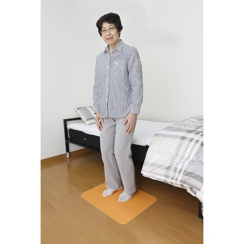 滑りにくい 立ち上がりマット 45×60cm