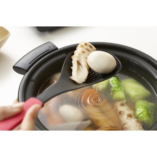 穴あきレードル おしゃべりbistro レッド