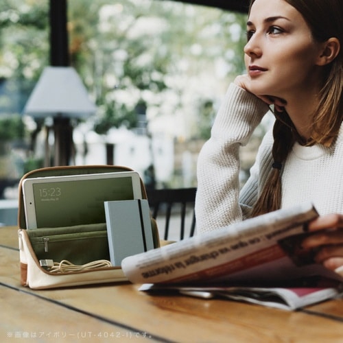 立つバッグインバッグ タブレットサイズ アイボリー