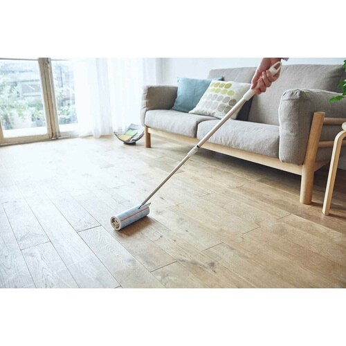 コロコロ 粘着クリーナー 本体 ケース付き 伸縮式