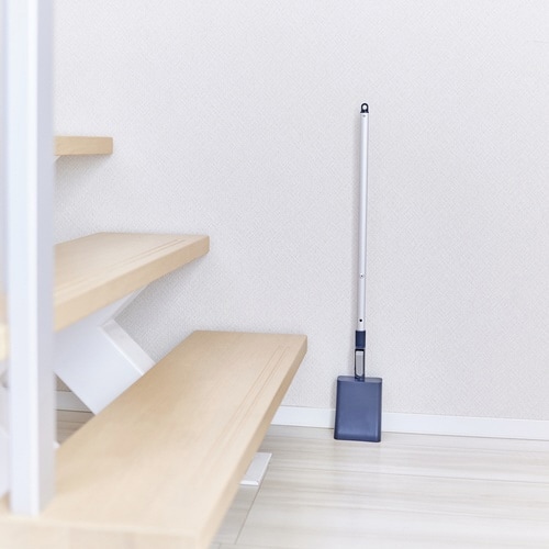 ほうき 全長67cm 立つホウキ チャコール