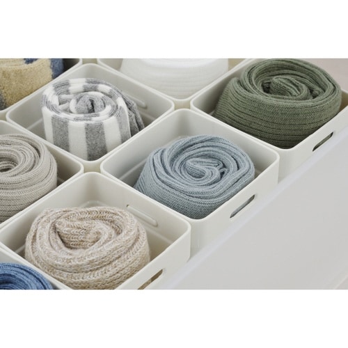 仕切りケース 幅7.4×奥行7.4×高さ8cm