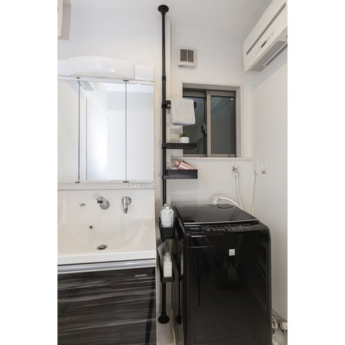 突っ張り スリムラック 深型トレイ付き ブラック