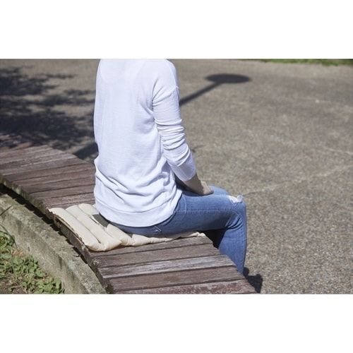 エアクッション アウトドア 座布団 ベージュ