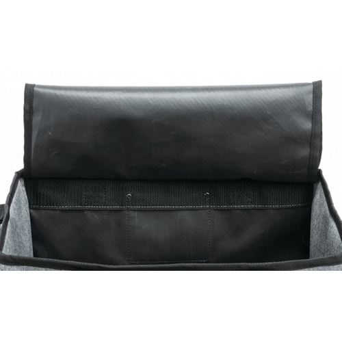 BMショルダーバッグ ライトグレー L