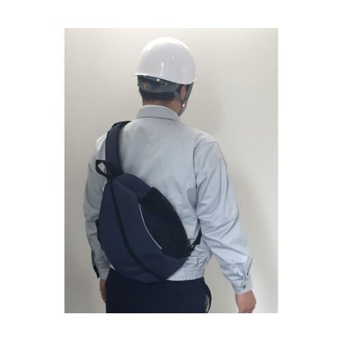 ヘルメットも入るボディバッグ ネイビー