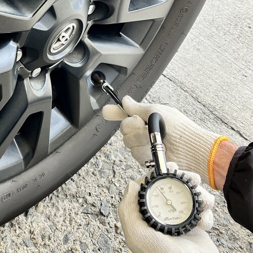 クルマ用タイヤ空気圧測定器 タイヤゲージ