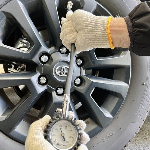 クルマ用タイヤ空気圧測定器 タイヤゲージ