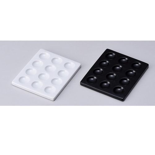 呈色反応皿 12穴 黒色