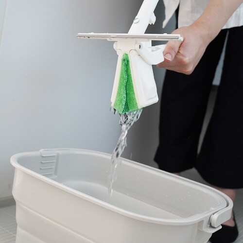 浴室カビ取り 楽絞りワイパー