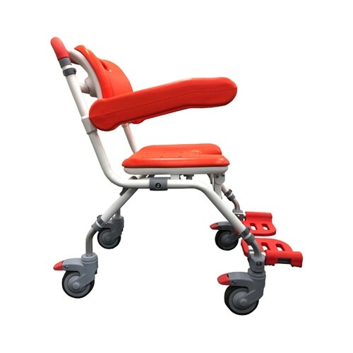 移動もできるシャワーチェア ウーゴ君 S