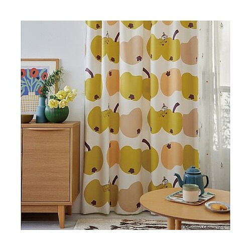 MOOMIN 遮光カーテン リンゴガブリ