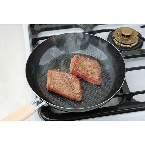 サミット工業 エンボスフライパン22cm