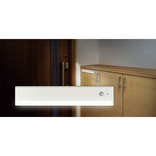 充電式うすうす熱センサーライト