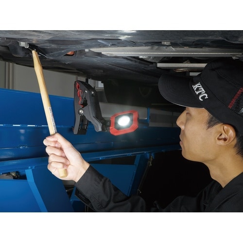 充電式LEDクランプライト 最大1600ルーメン