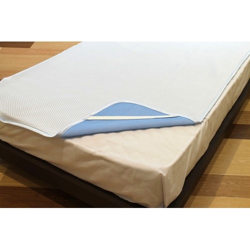 湿気をためず蒸れにくく快適高冷感敷パッド