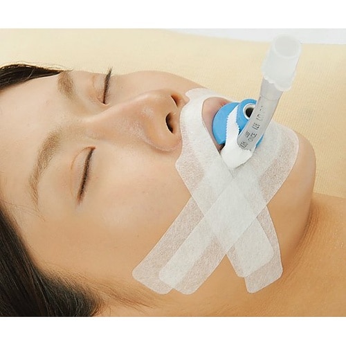 挿管チューブ固定テープ 上唇側補強用 1