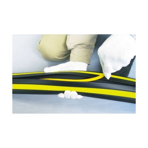 ケーブルプロテクタ2 20x5M ブラッ