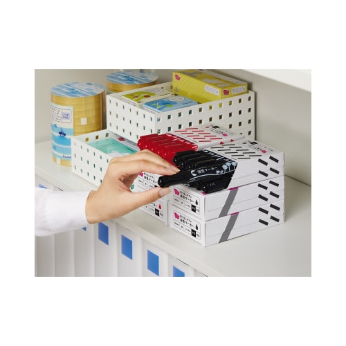 取り出しやすい箱入り油性マーカー中字平芯 赤50本