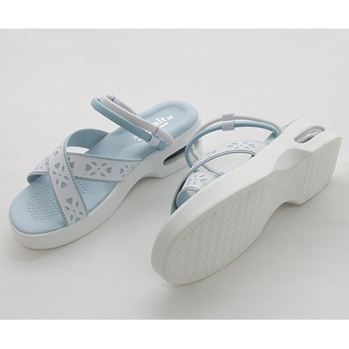 16123 ハートクロス紐サンダル 青L