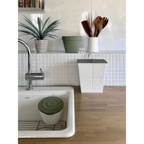 三角コーナー 水切りポット ブルーノーバ