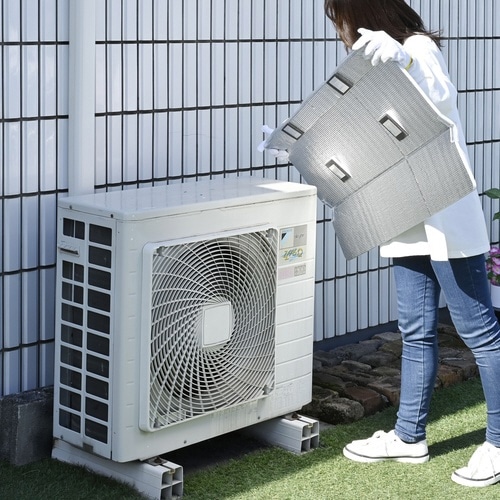 瞬間設置エアコンガード ひざし付き