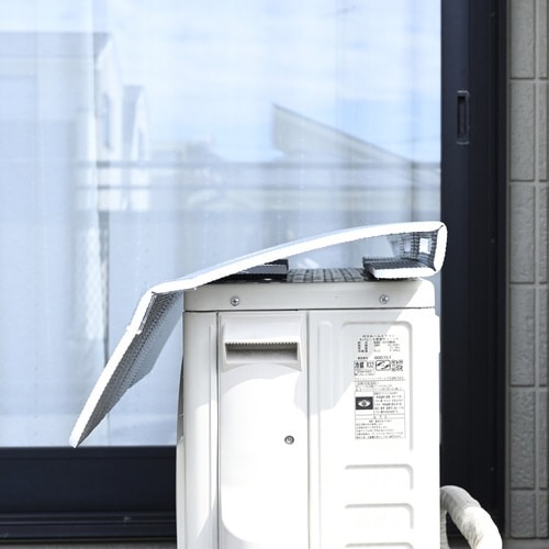 瞬間設置エアコンガード ひざし付き