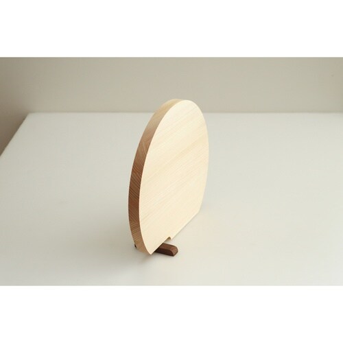 スタンド付きひのきD型まな板 30×26cm
