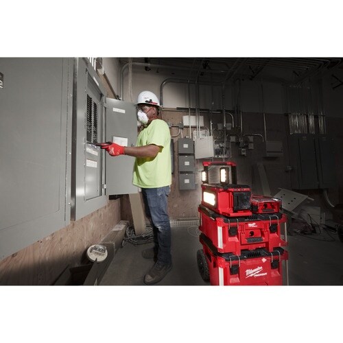 milwaukee M18 PACKOUT 充電機