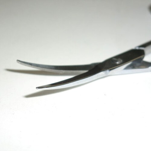 精密細工ハサミ 極細刃