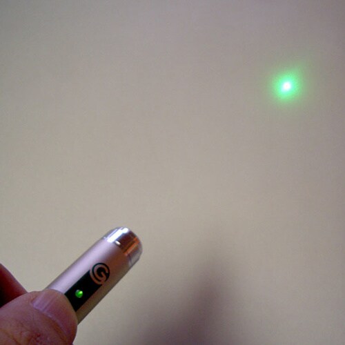グリーンレーザーポインター