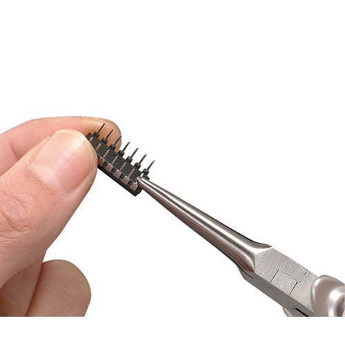 ミニチュアロングノーズペンチ