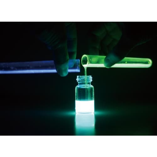 化学のヒカリ水でいろいろな色をつくろうE29953