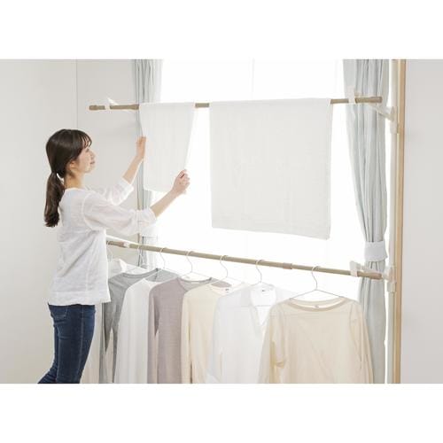 木目調窓枠物干し