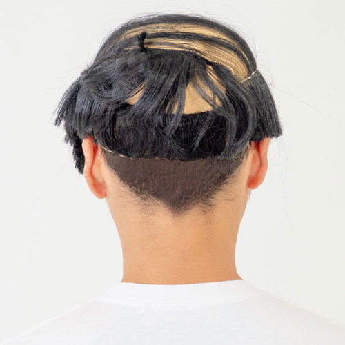 ΂