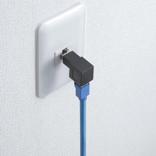 RJ−45L型変換アダプタ(下出し カテゴリ6A)