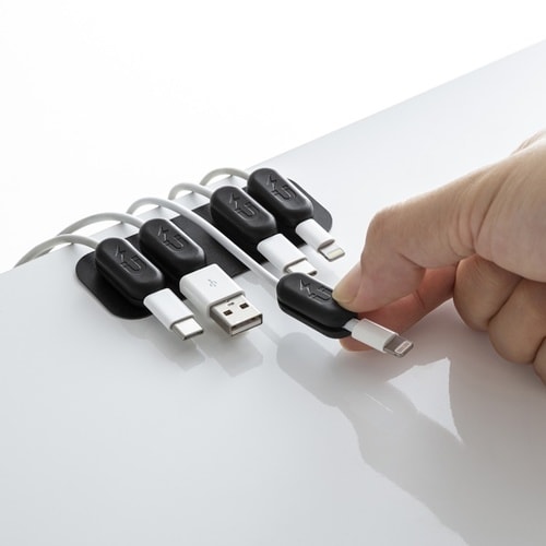 マグネットケーブルホルダー