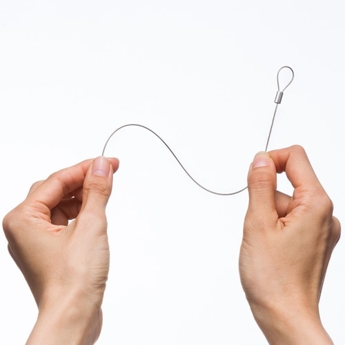 ケーブル・アダプタ連結用ワイヤー