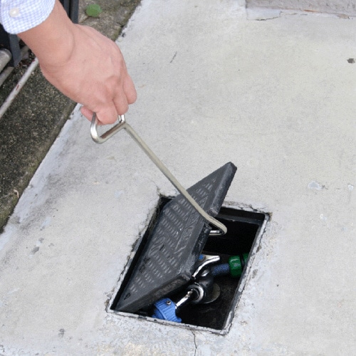 マンホールリフター