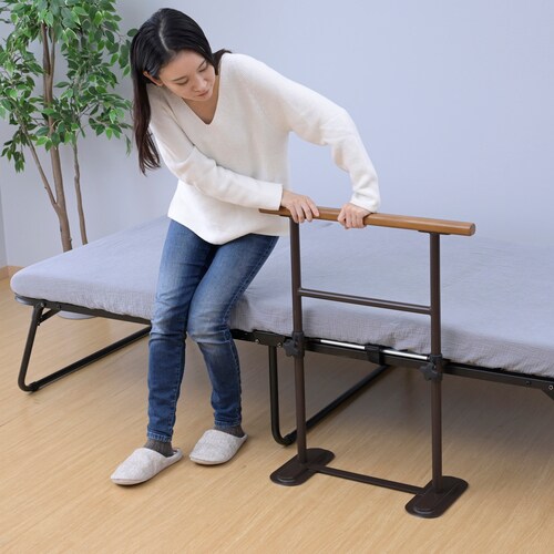 つかまり立ちできるベッドガードMBR