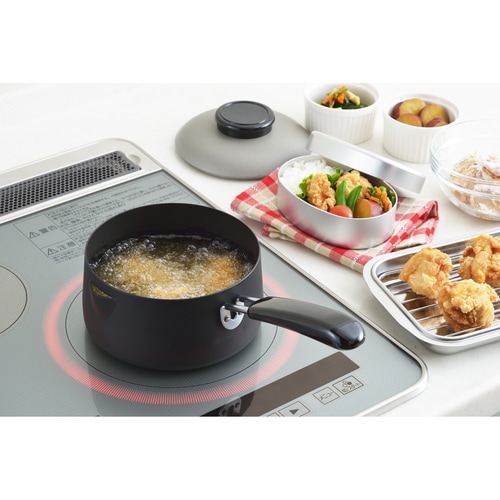 お弁当片手天ぷら鍋