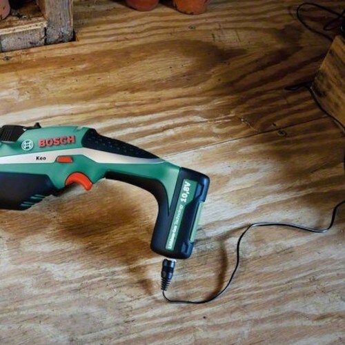 ボッシュ ジュウデンヨウACアダプター