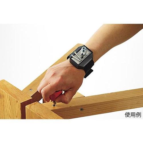 1091370 マグネットリストバンド