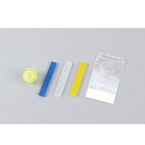 暗闇で光る!?蓄光スーパーボール