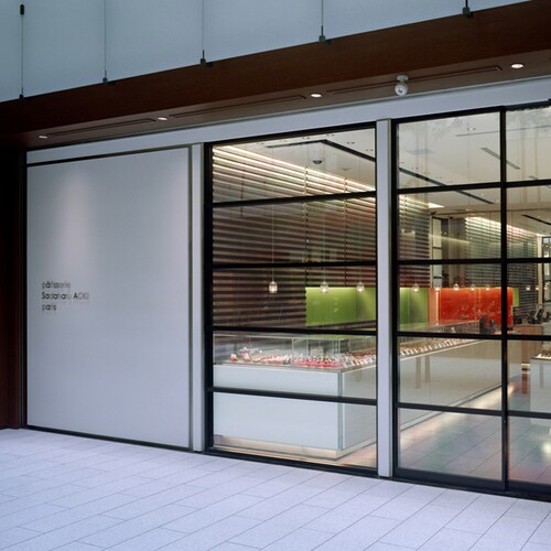 サダハル・アオキ・パリ プティボワット