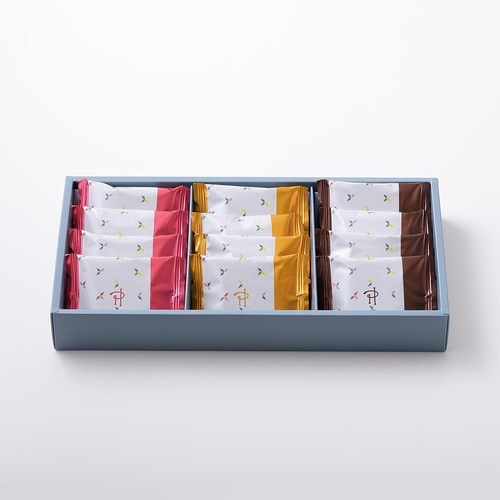 ピエール・エルメ・パリ 12枚詰合わせ